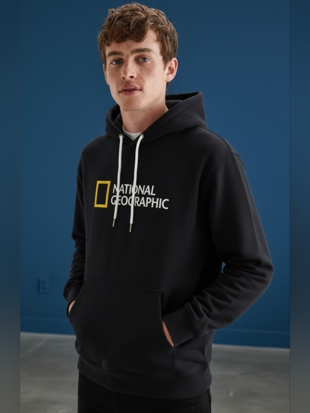 National Geographic Sweatshirt Hoodie Black Unisex Adult Medium Casual Athletic